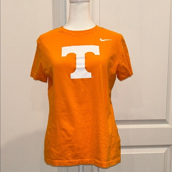 Nike Women’s Vibrant Orange Tennessee Tee, Size Medium - Picture 1 of 7